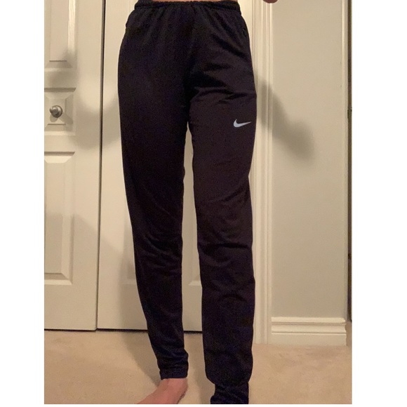 Nike joggers - Picture 2 of 3